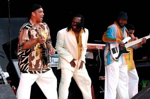 Earth, Wind & Fire Experience feat. The Al McKay Allstars